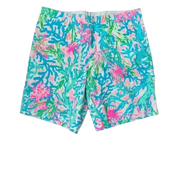 Lilly Pulitzer Mens BEAUMONT SHORTS in Coral Bay Print. NWOT size 38.